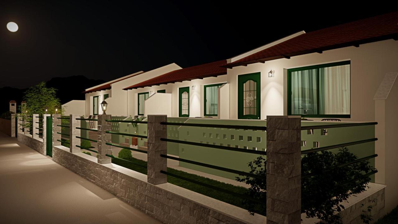 Lamprini'S Deluxe Studios Limenas  Luaran gambar